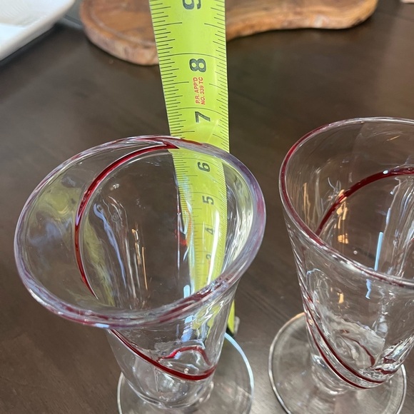 2 Glasses Pier 1 Clear Red Swirling Parfait Milkshake Cocktail Barware Wedding - Picture 8 of 15